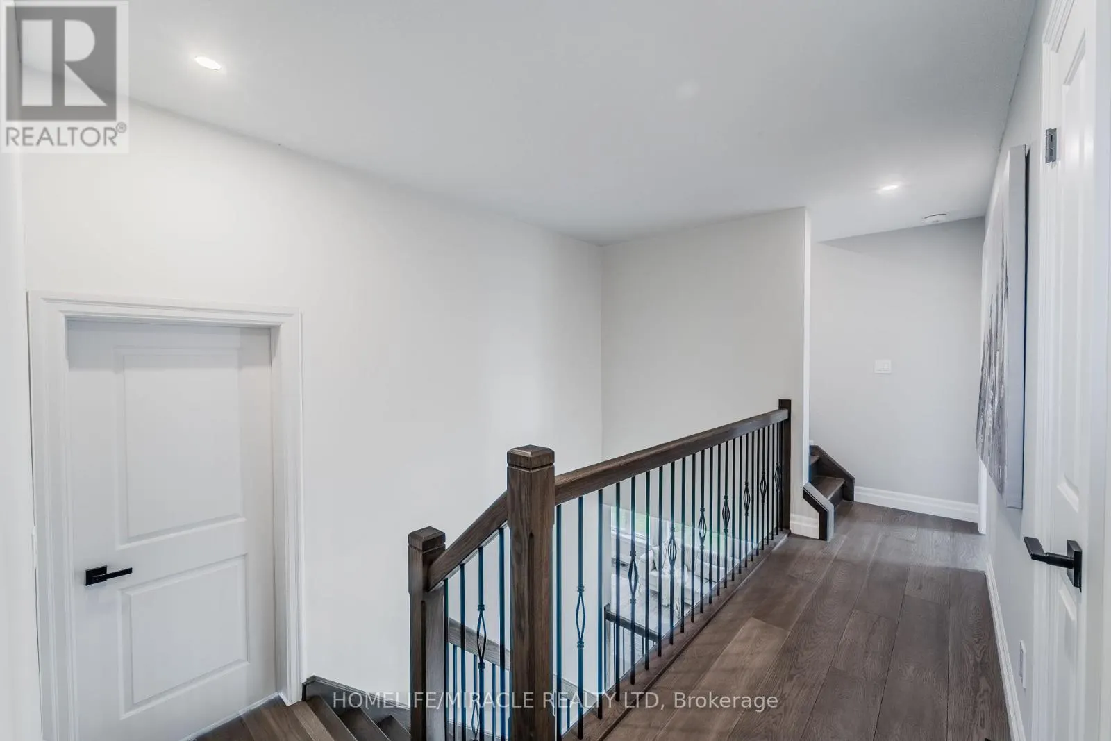 245 TAMARACK BOULEVARD