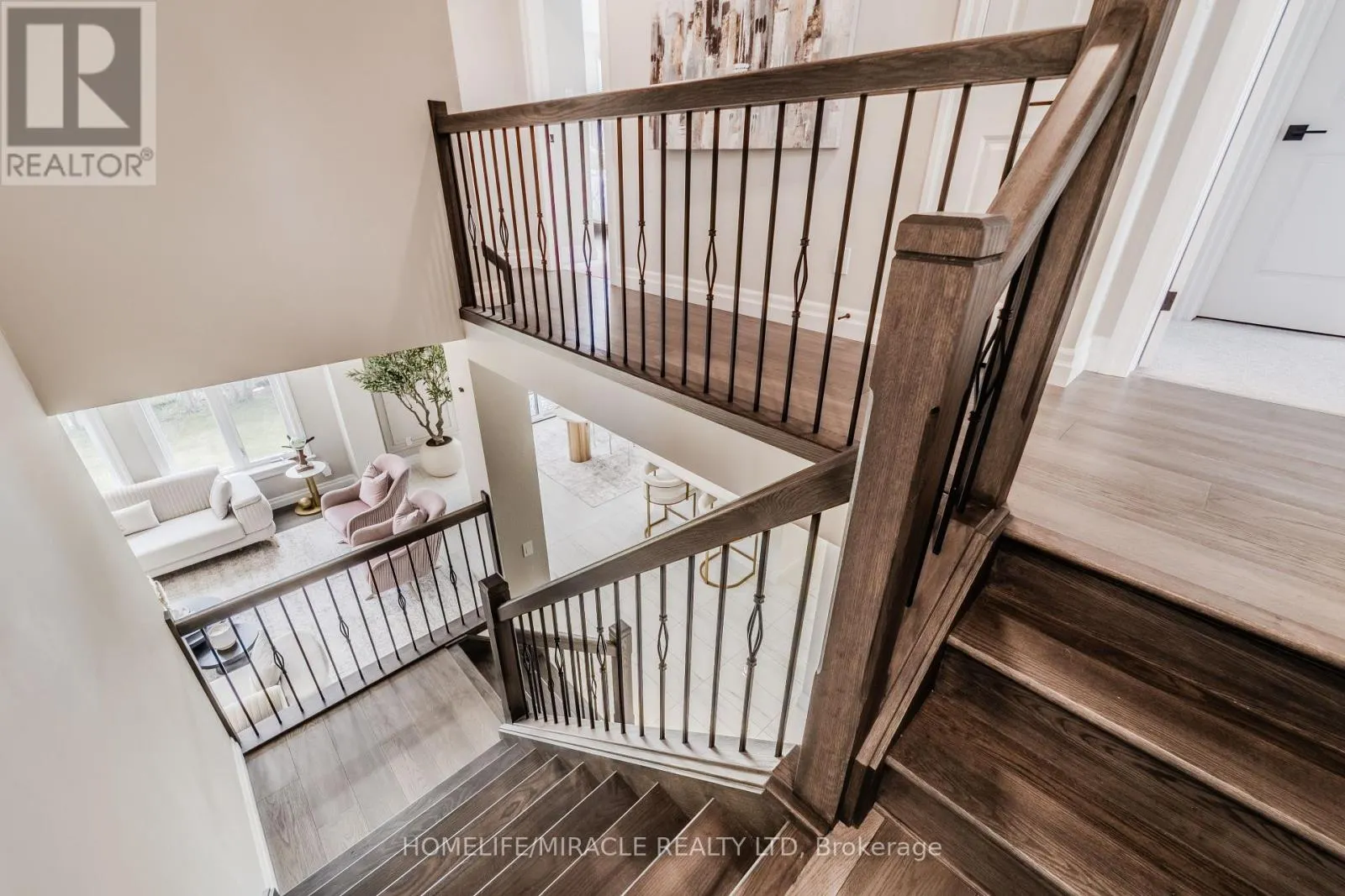 245 TAMARACK BOULEVARD