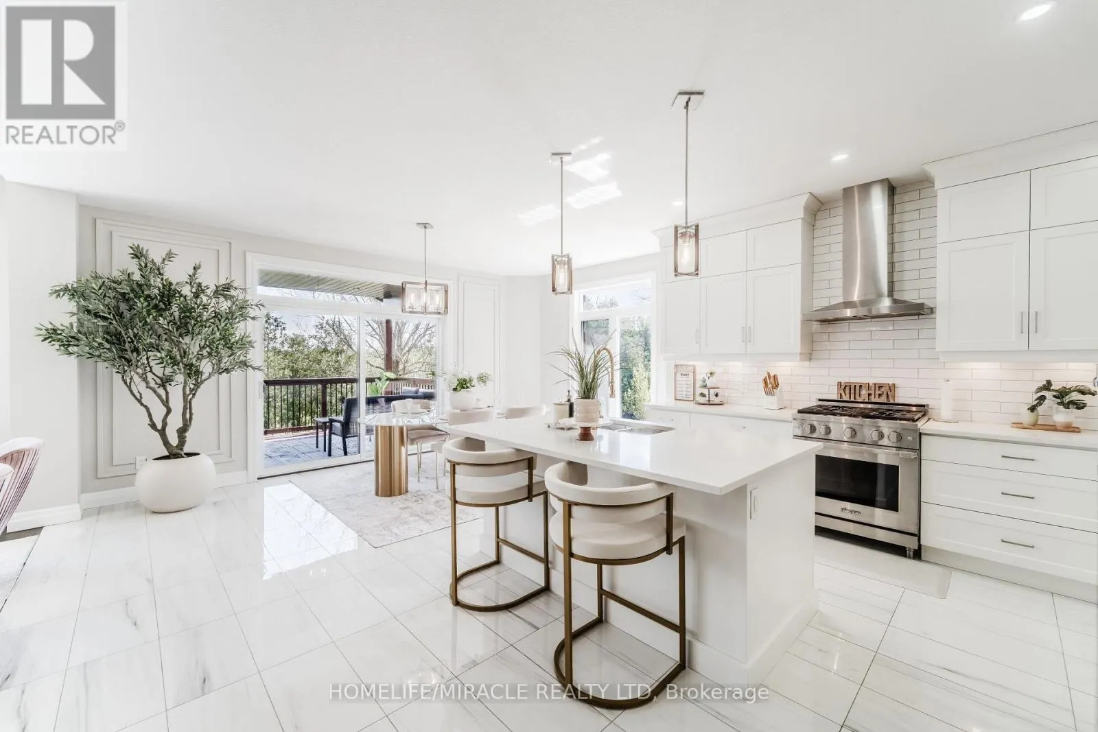245 TAMARACK BOULEVARD