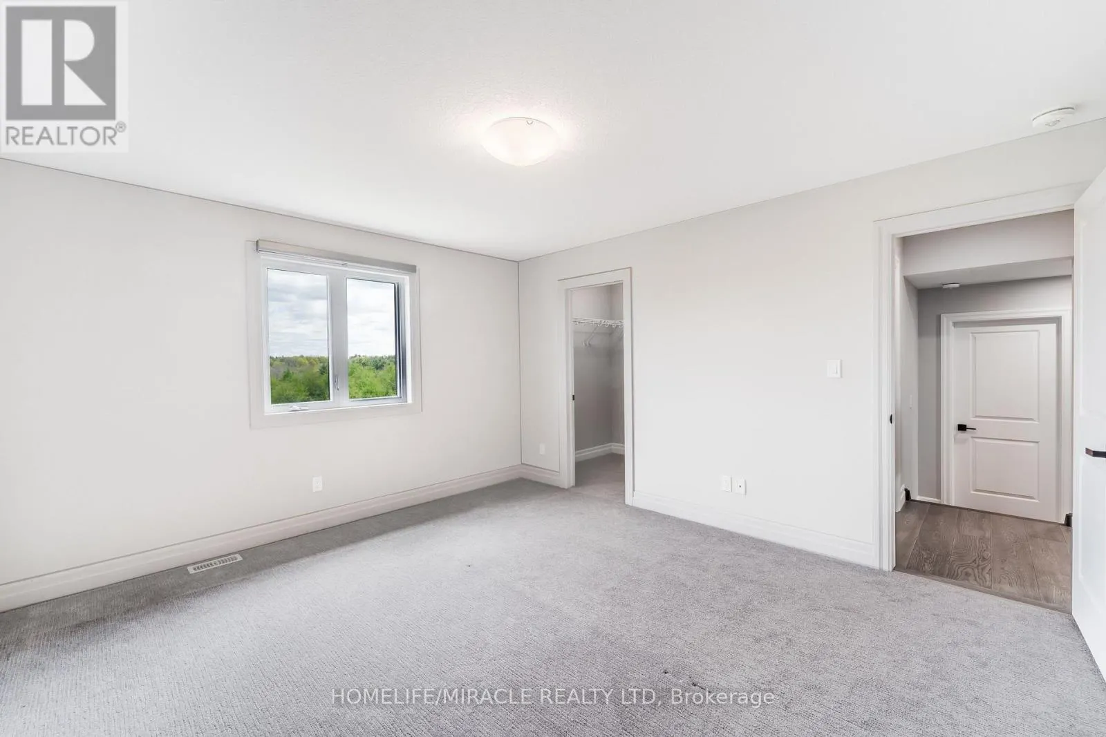 245 TAMARACK BOULEVARD