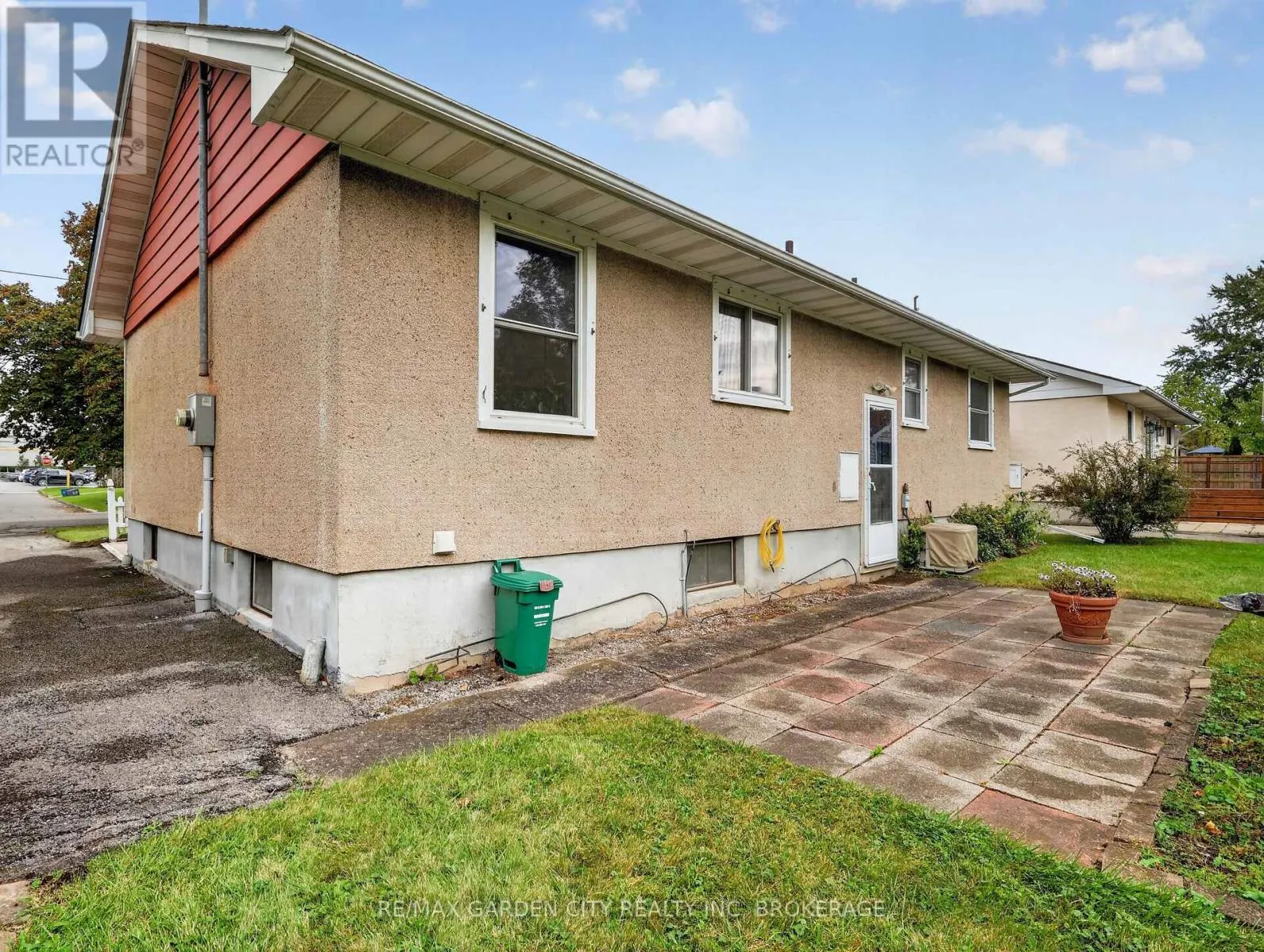 94 JACOBSON AVENUE
