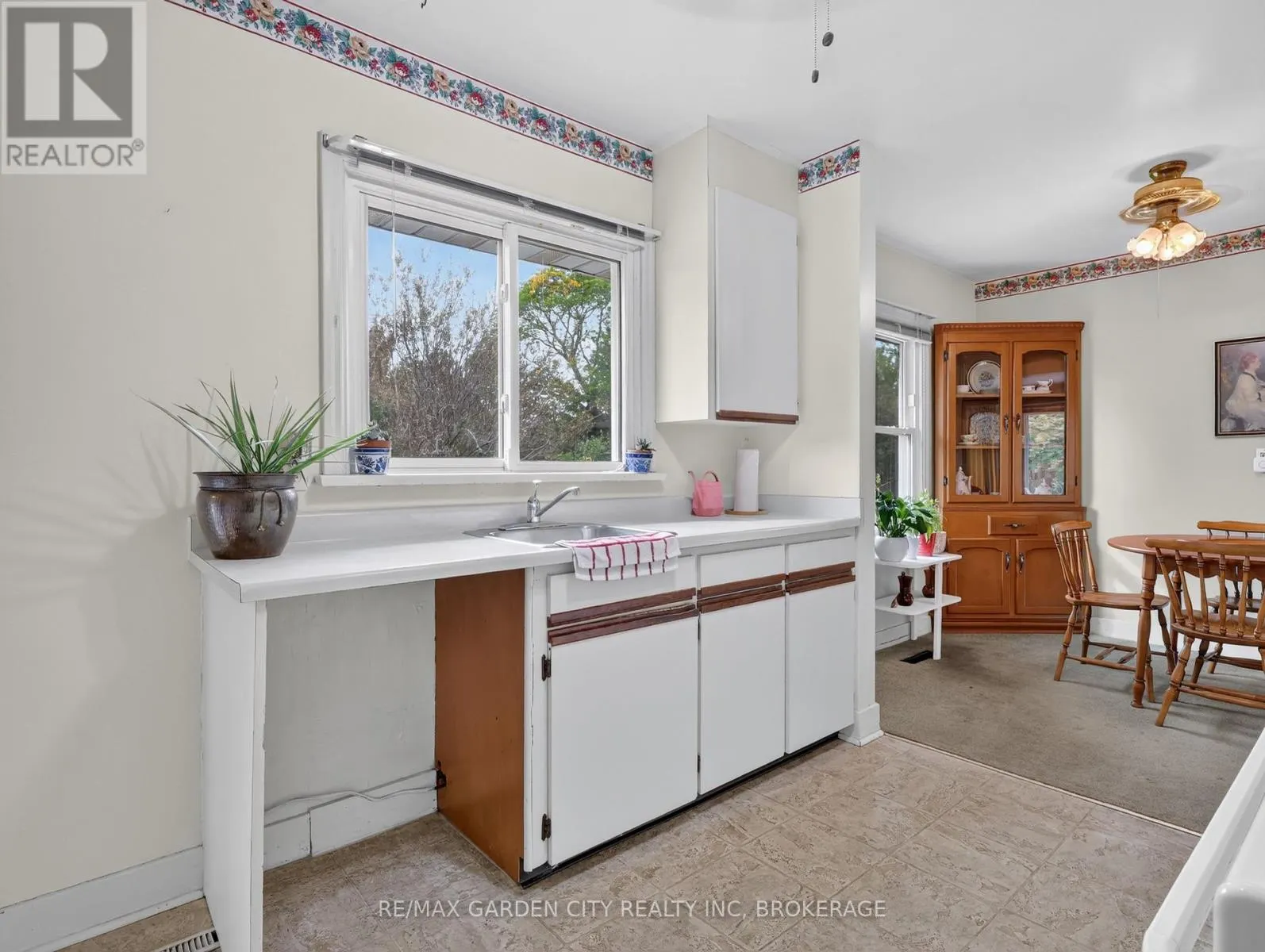 94 JACOBSON AVENUE