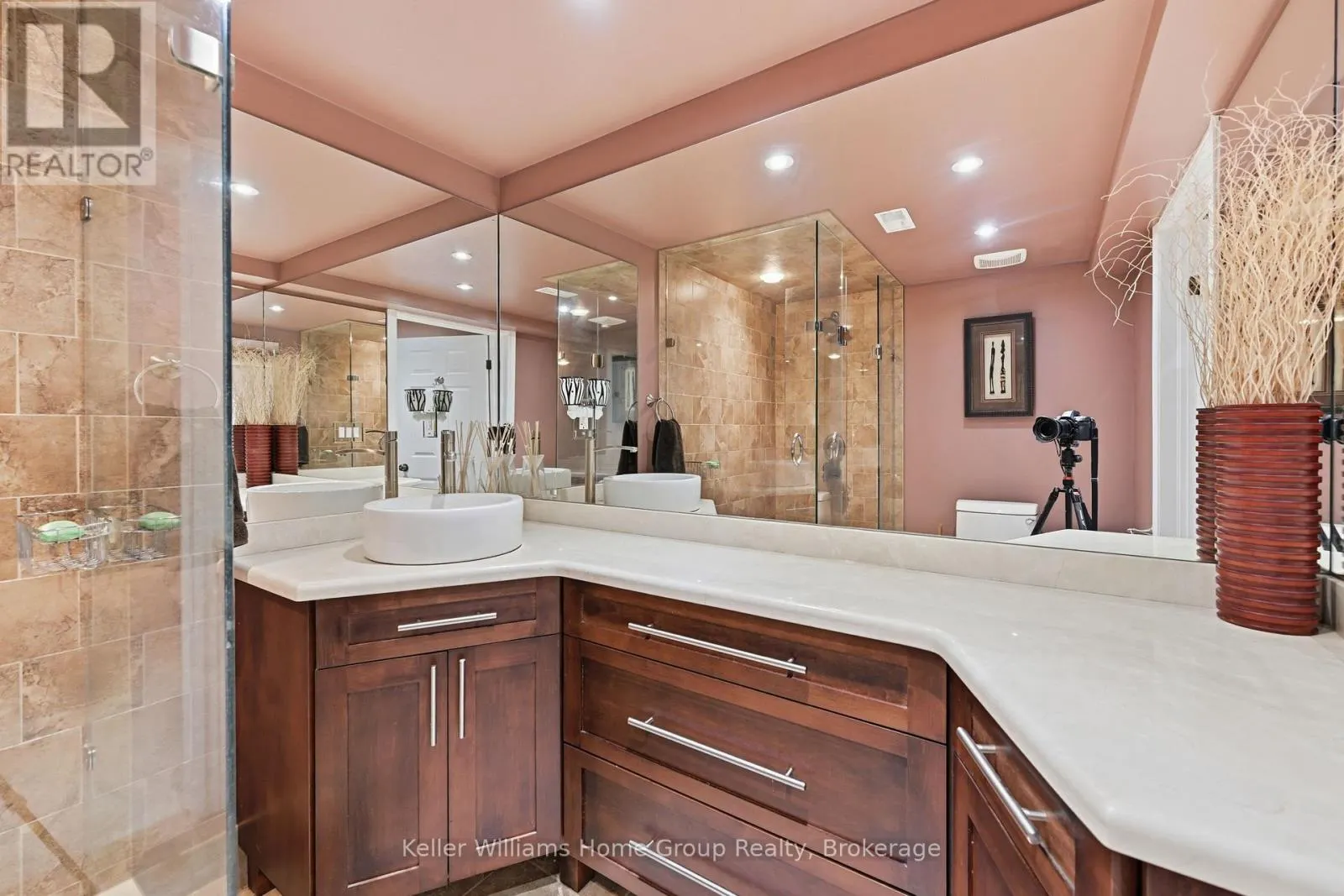 31 VINIFERA DRIVE