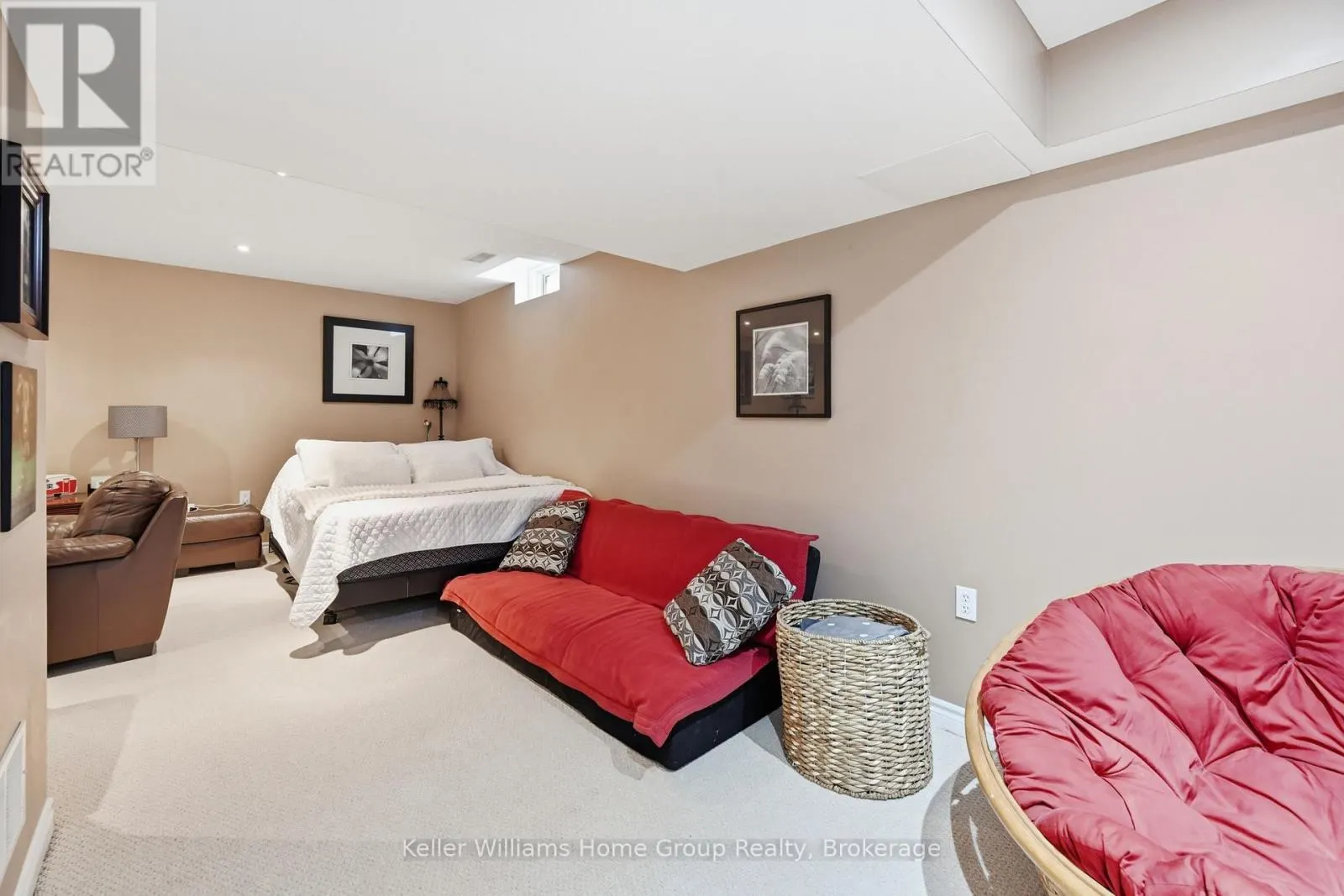 31 VINIFERA DRIVE