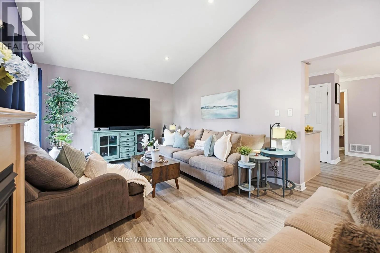 31 VINIFERA DRIVE