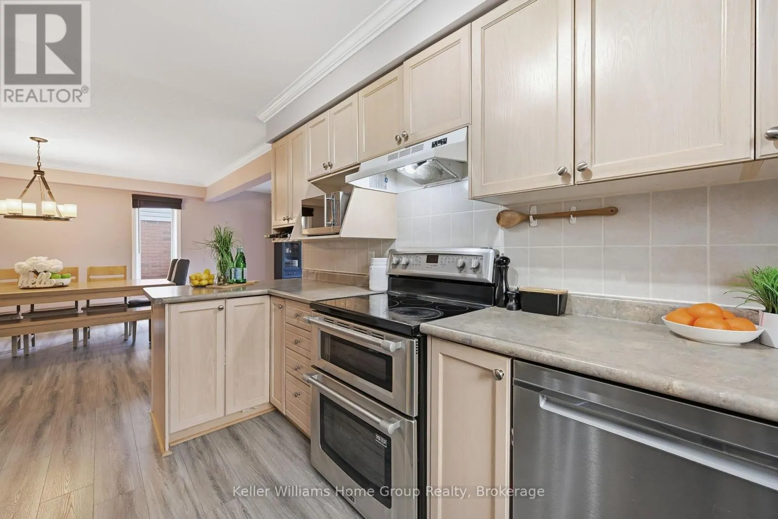 31 VINIFERA DRIVE