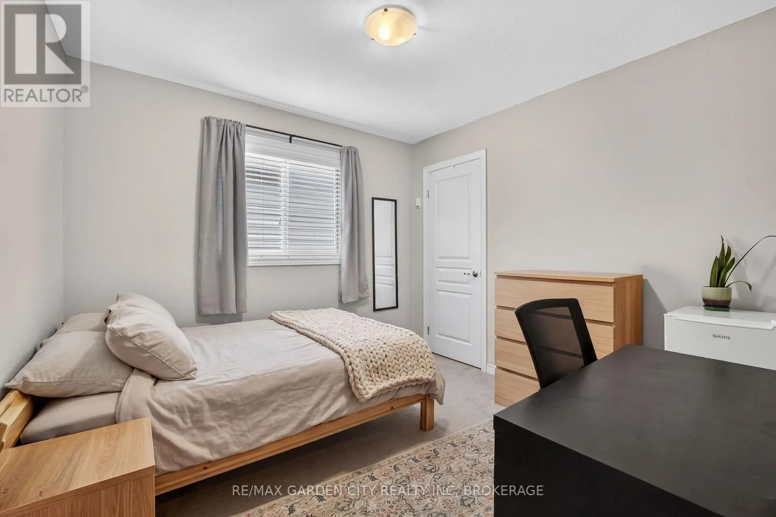 53 ELDERBERRY ROAD
