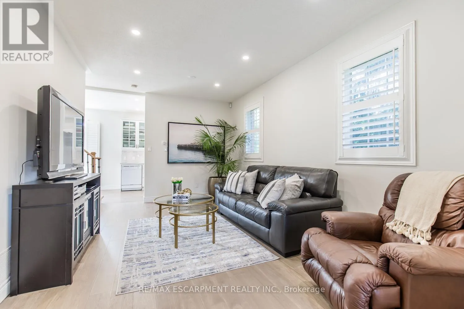 109 PEACHWOOD CRESCENT