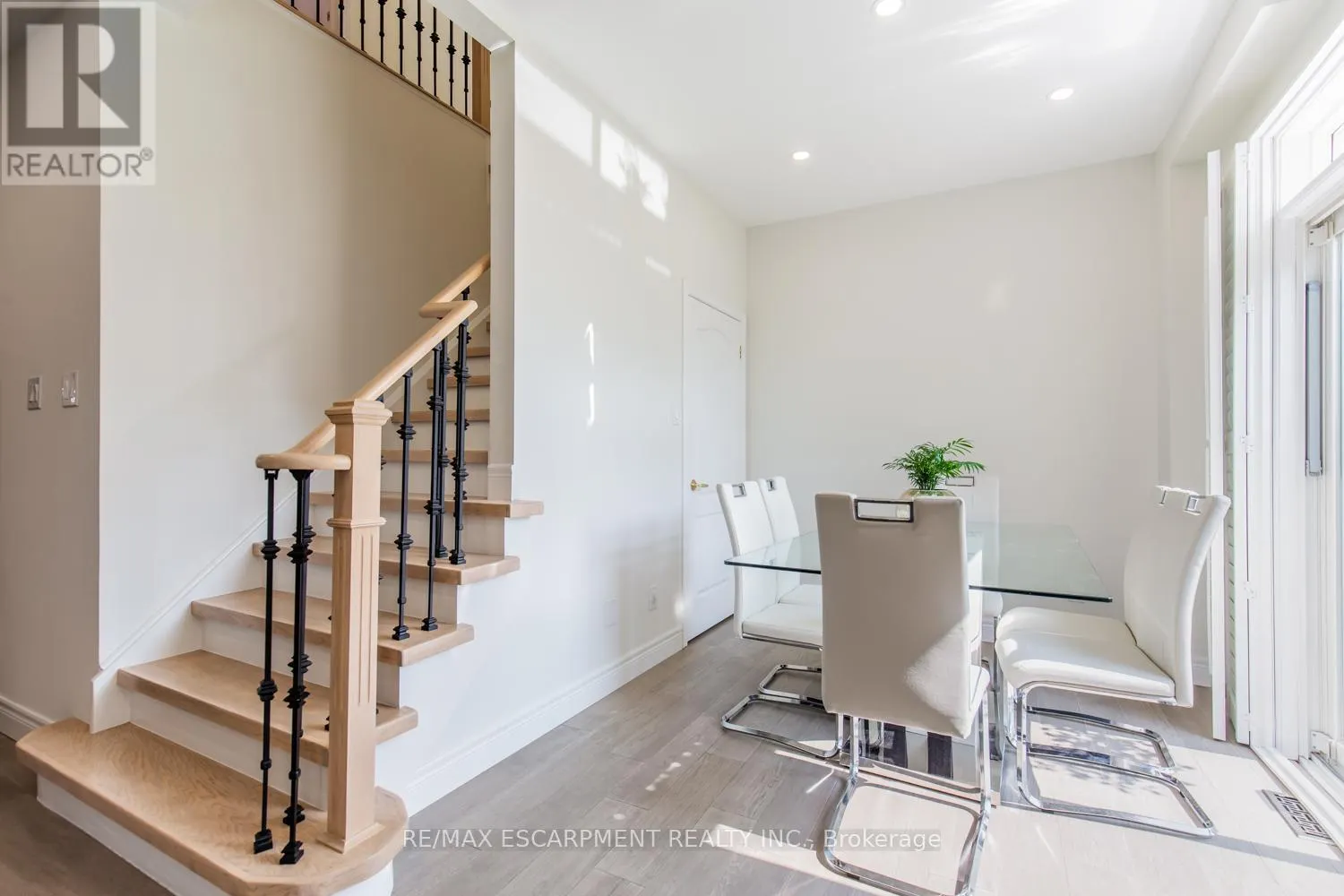 109 PEACHWOOD CRESCENT