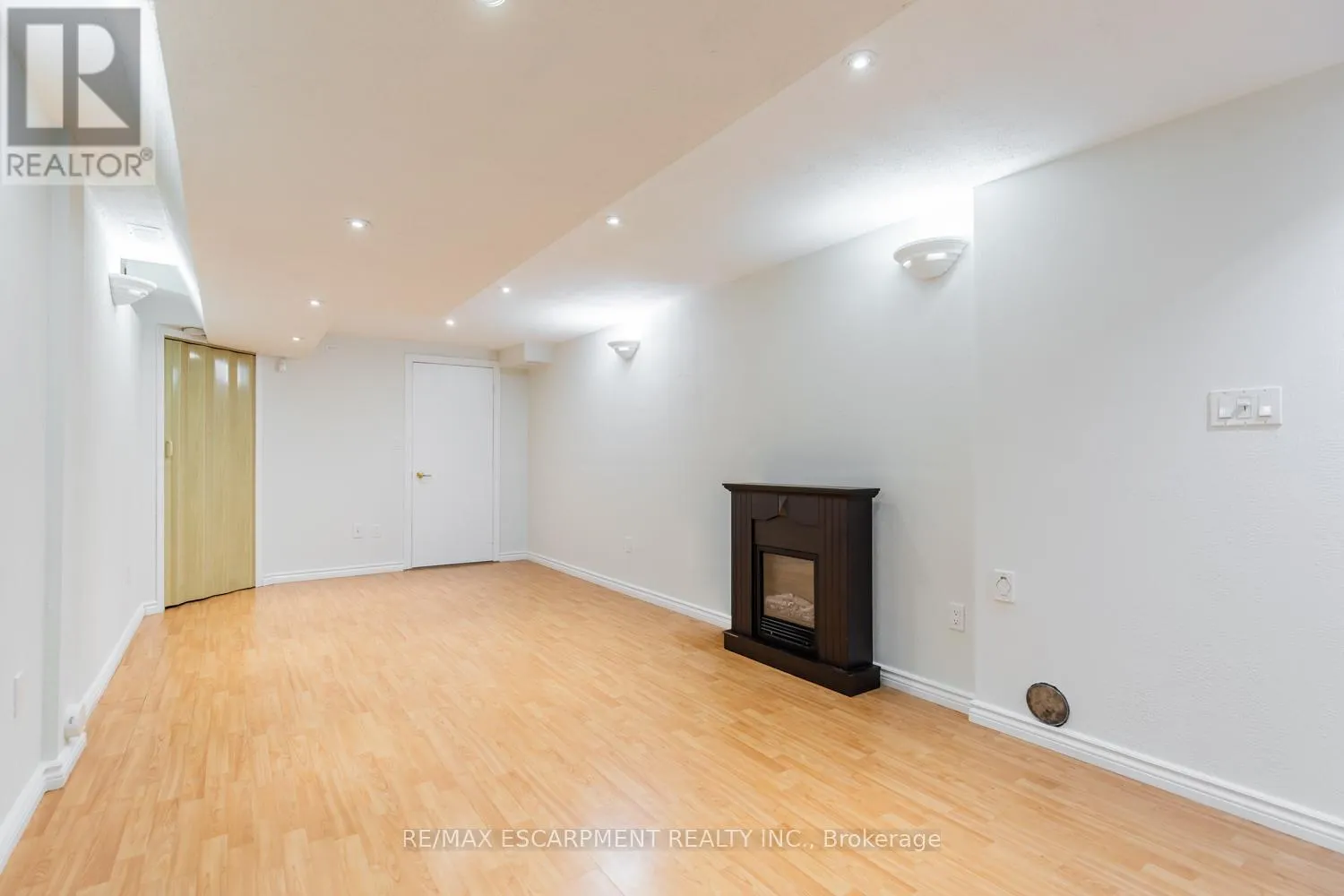 109 PEACHWOOD CRESCENT