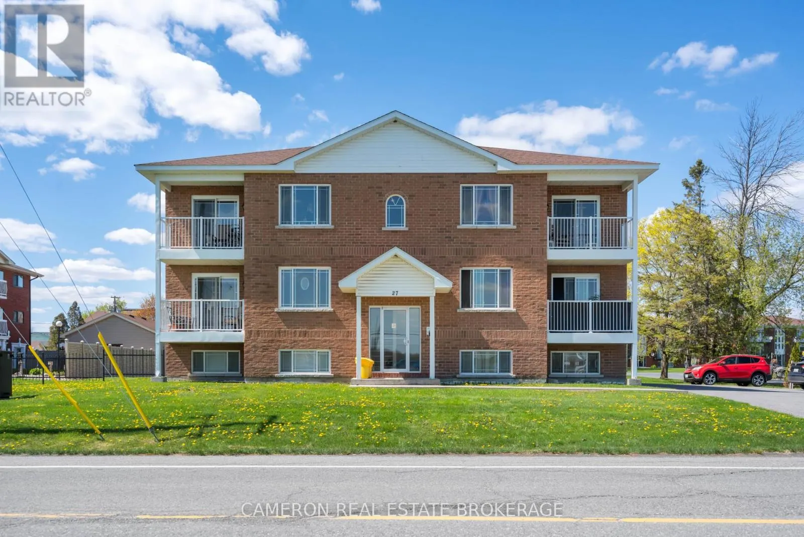 27 LONG SAULT DRIVE
