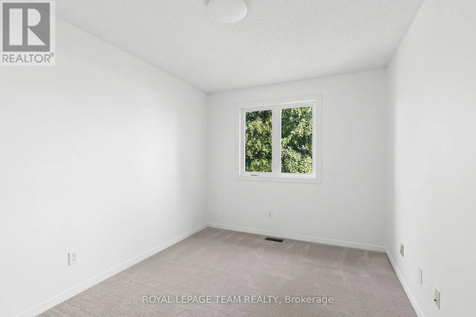 106 WOODPARK WAY