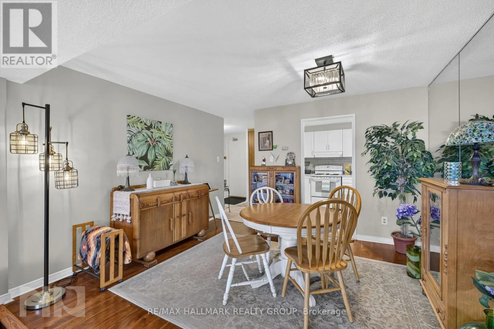1005 - 415 GREENVIEW AVENUE