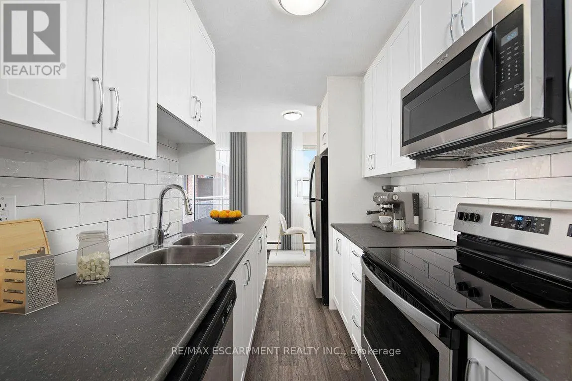 401 - 607 HERITAGE DRIVE