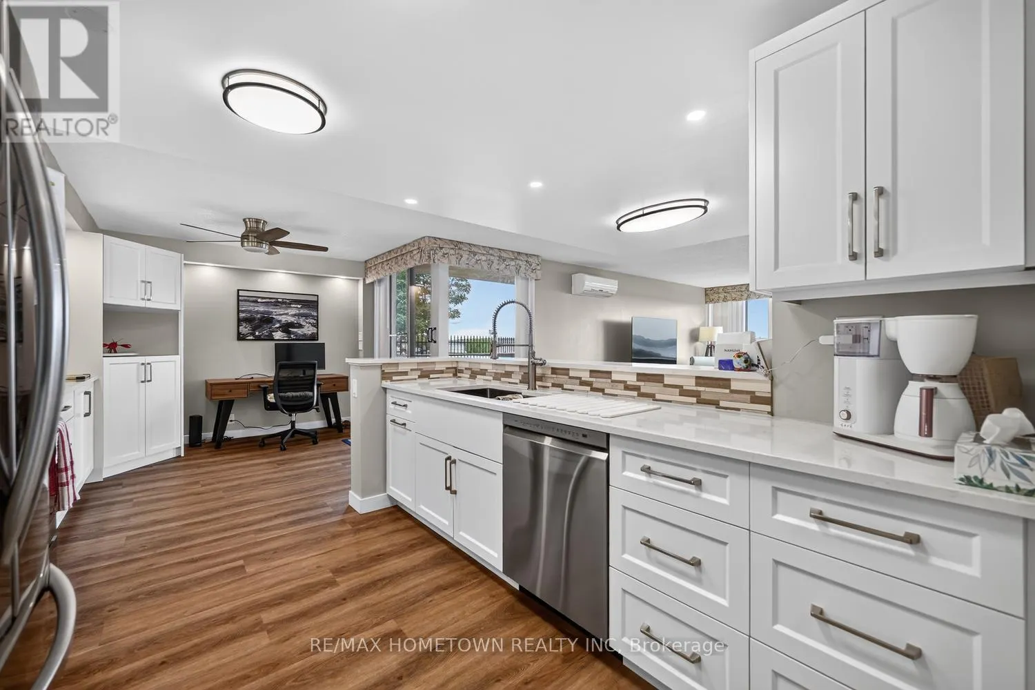 103 - 55 WATER STREET E