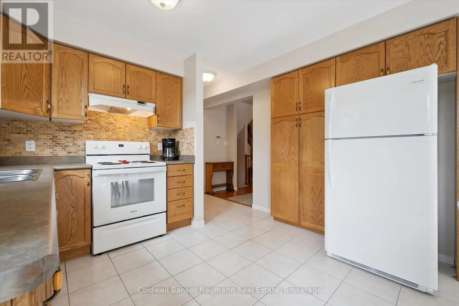 20 - 941 GORDON STREET #20