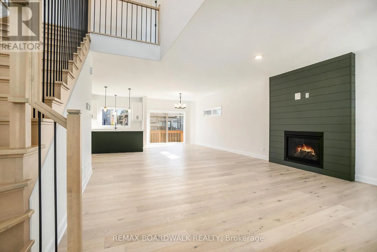 619 GENEVA CRESCENT