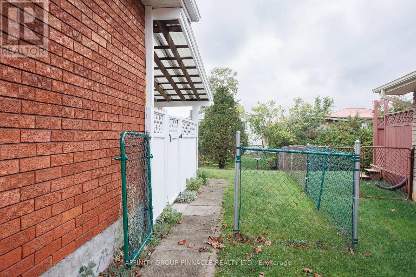 24 ANDREW DRIVE