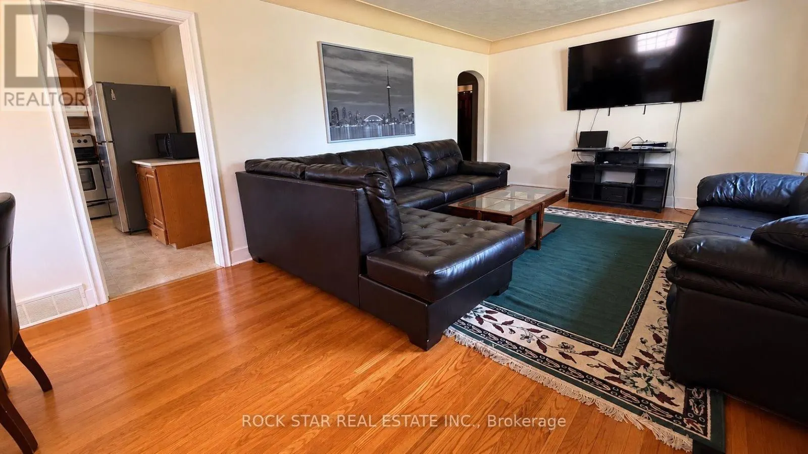 12 ROSELAND AVENUE