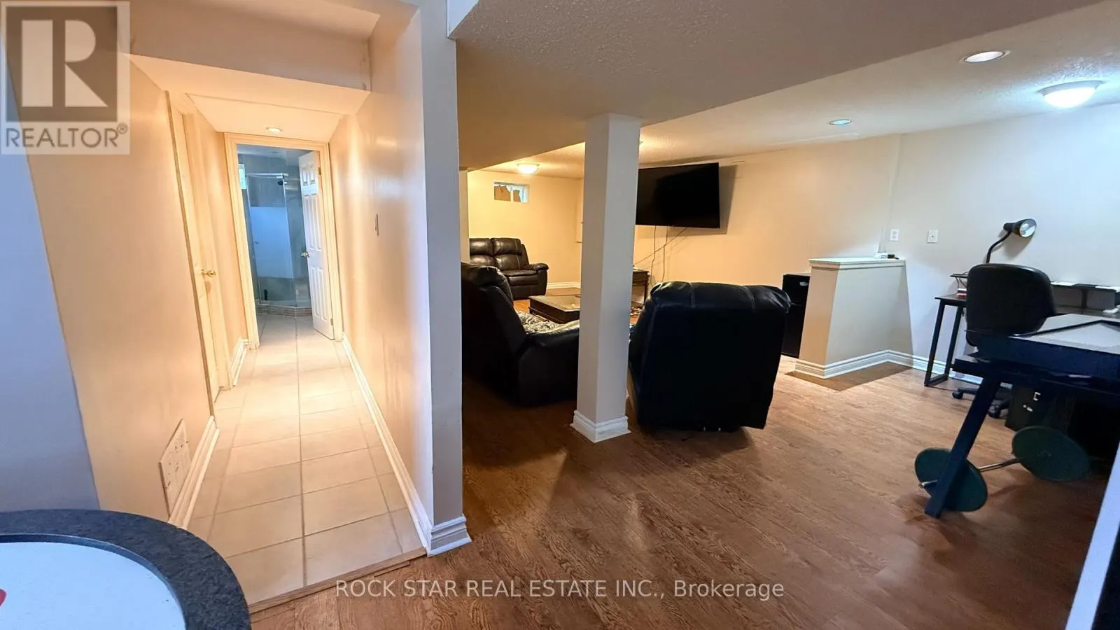 12 ROSELAND AVENUE