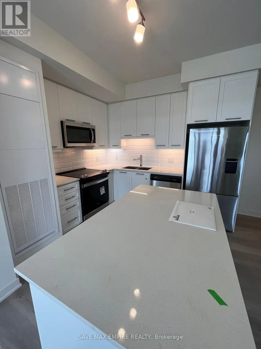 902 - 385 WINSTON ROAD