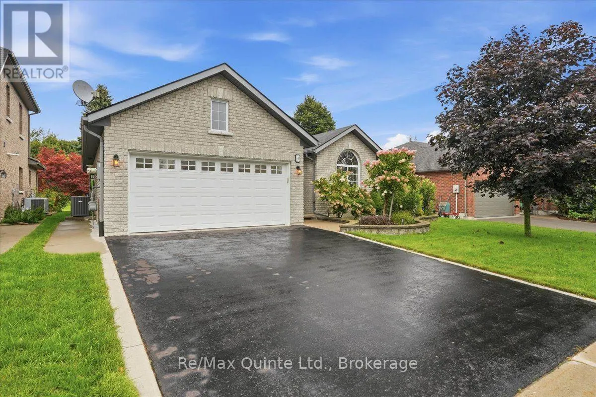 4 FOREST DRIVE