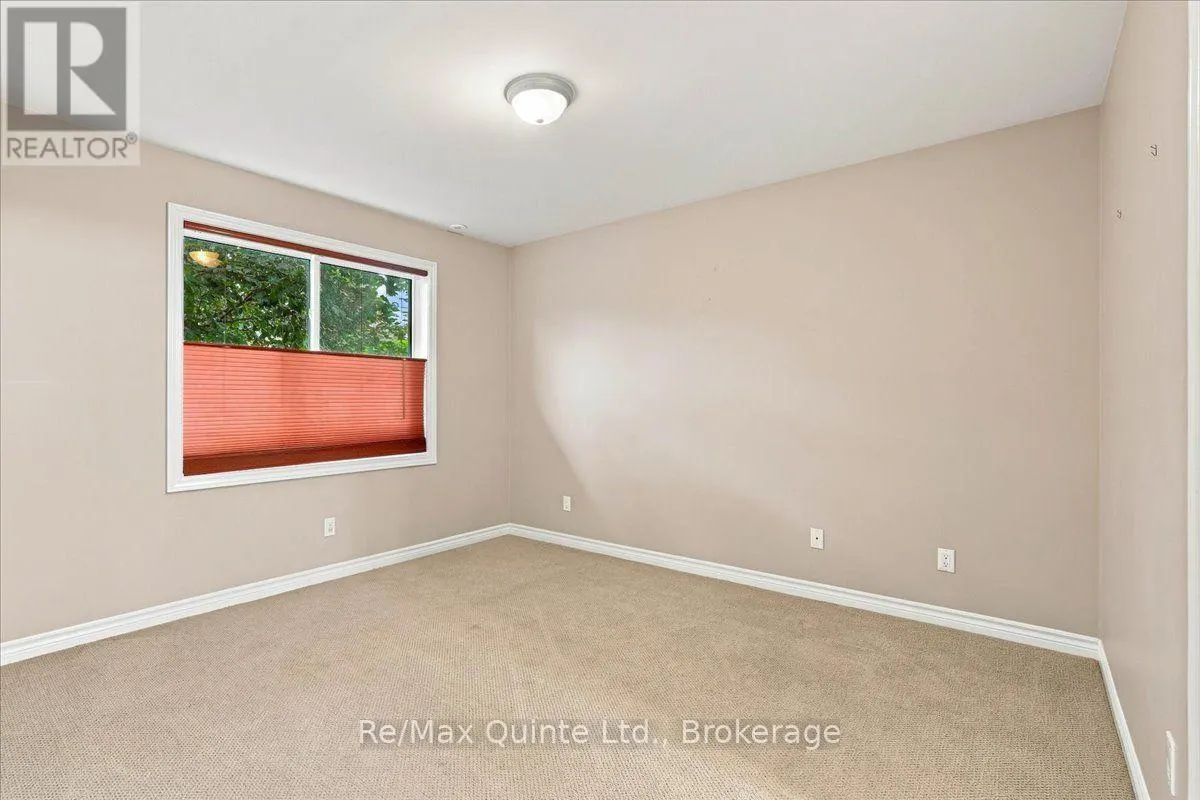 4 FOREST DRIVE