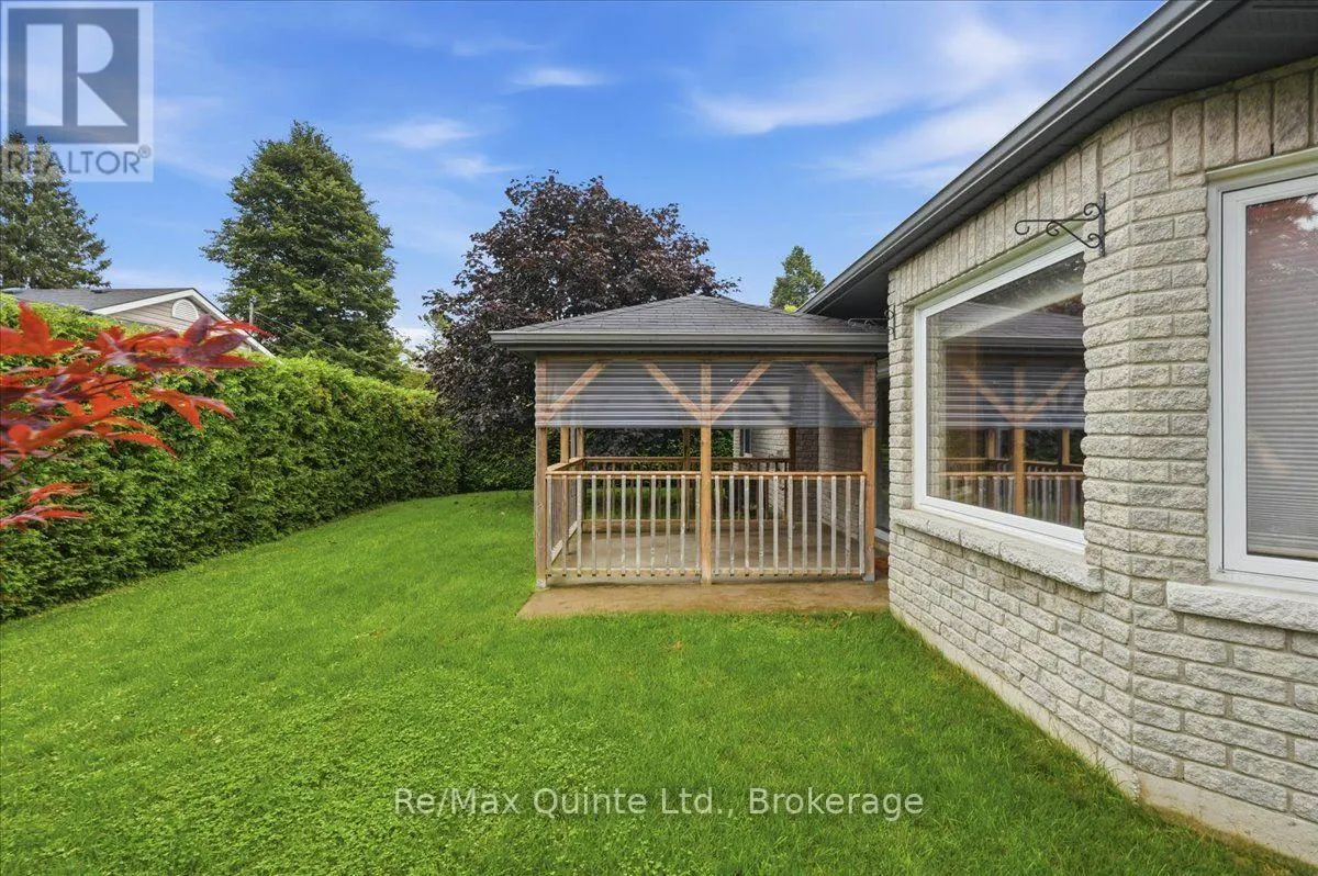4 FOREST DRIVE
