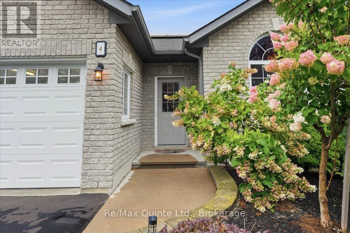 4 FOREST DRIVE