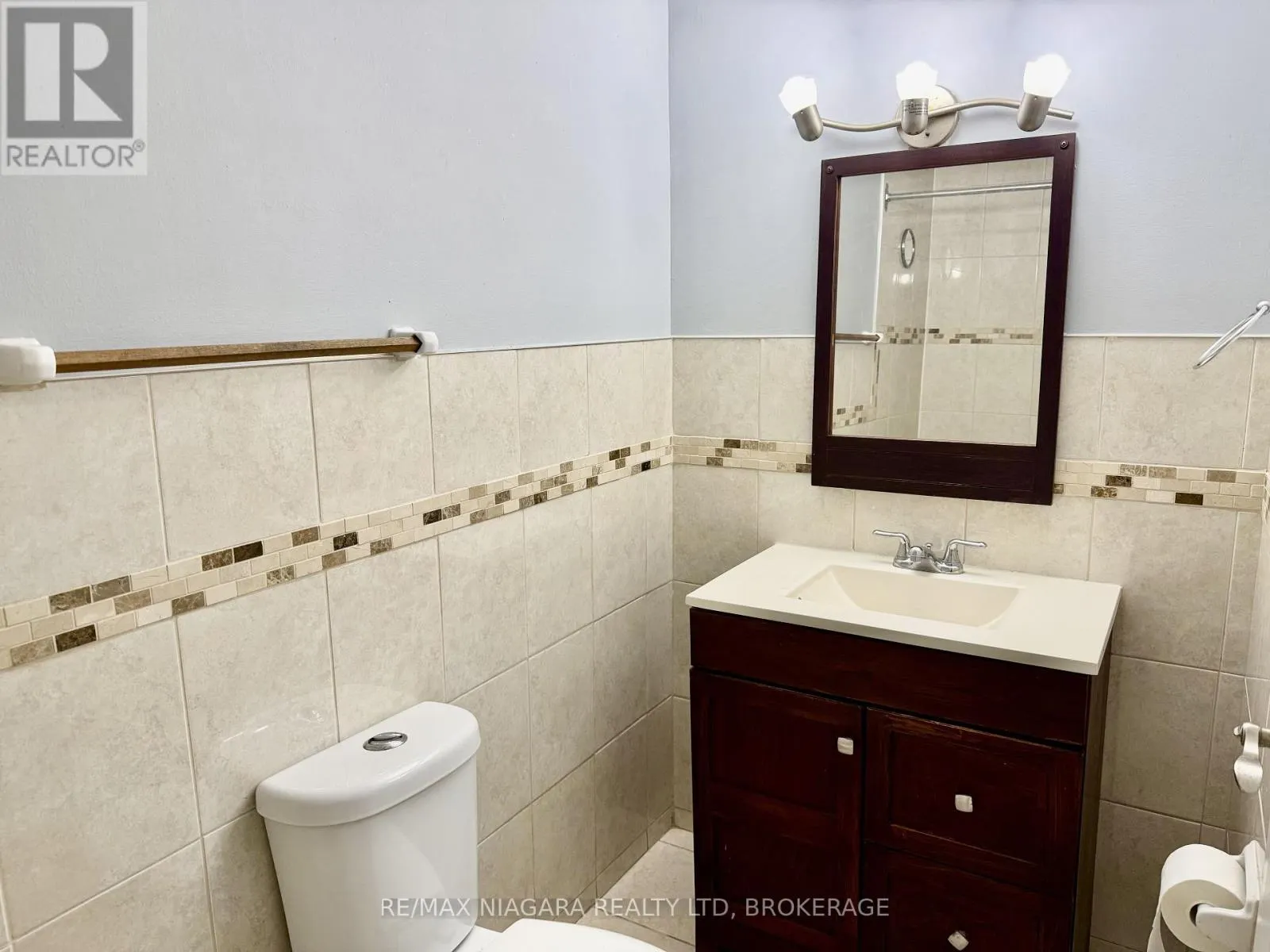 102 - 7 RIVERVIEW BOULEVARD #102