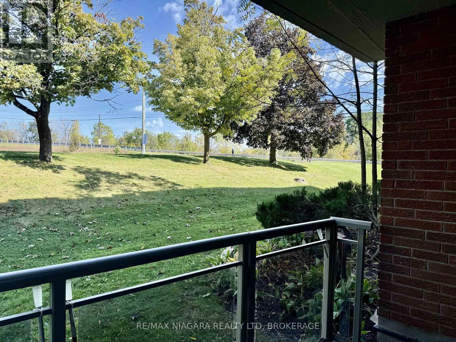 102 - 7 RIVERVIEW BOULEVARD #102