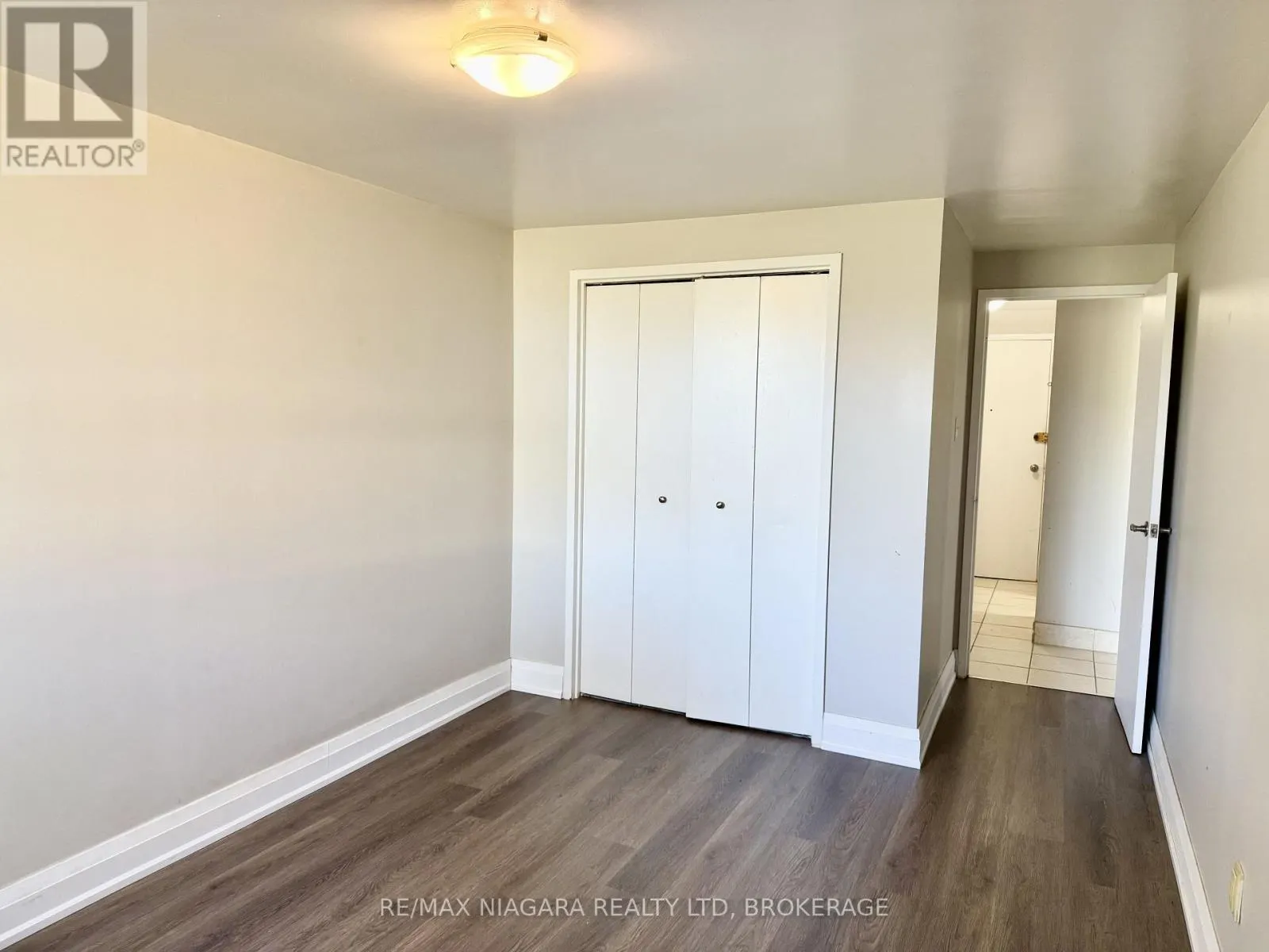 102 - 7 RIVERVIEW BOULEVARD #102