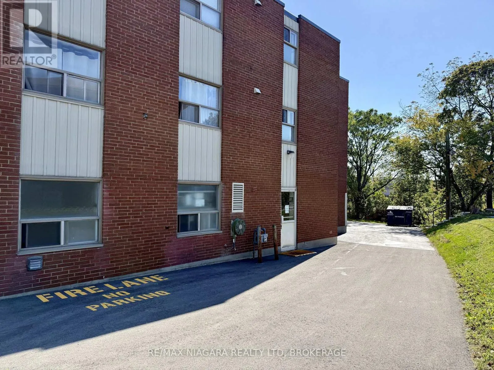 102 - 7 RIVERVIEW BOULEVARD #102