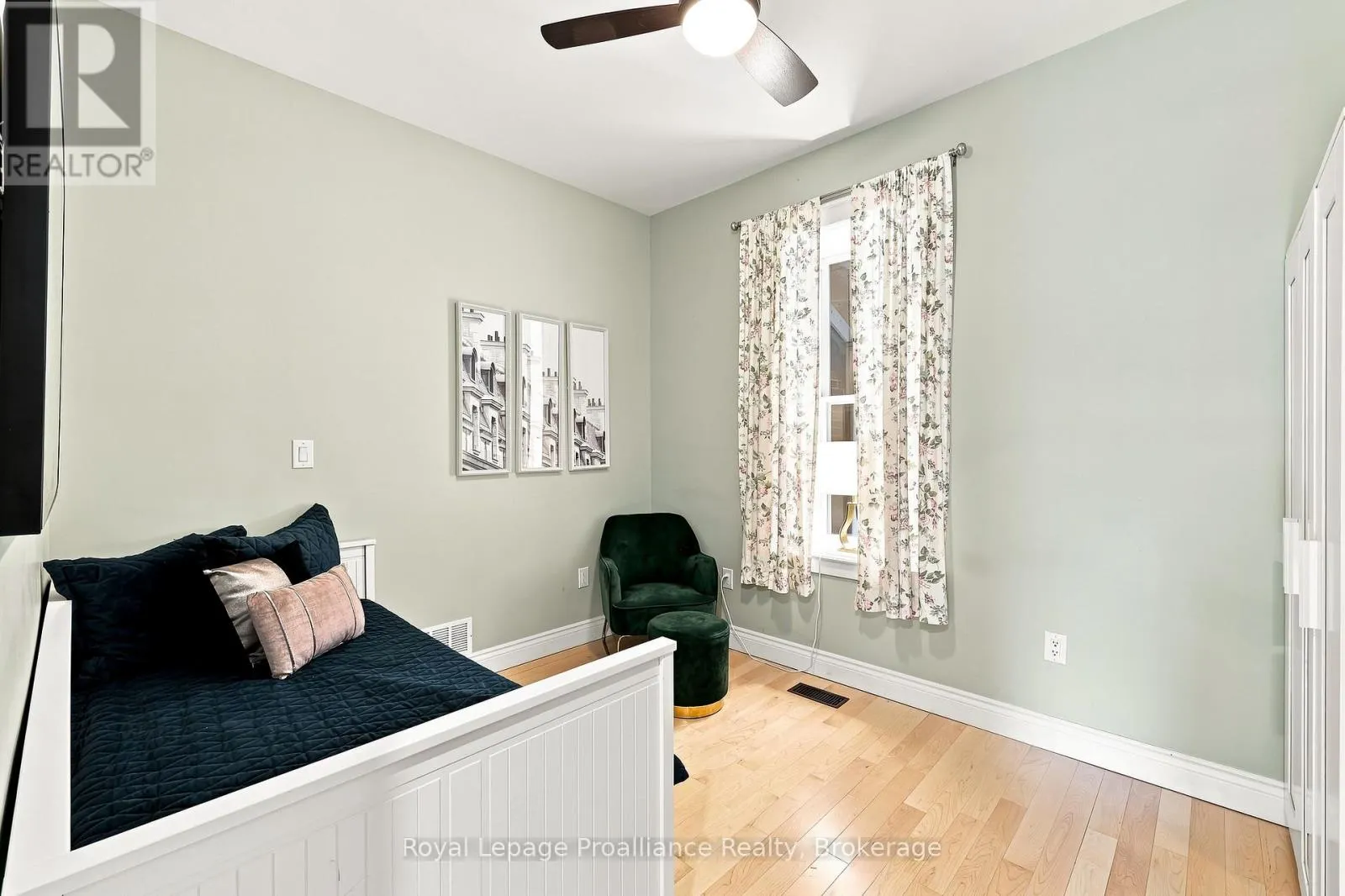 1376 QUEENSBOROUGH ROAD