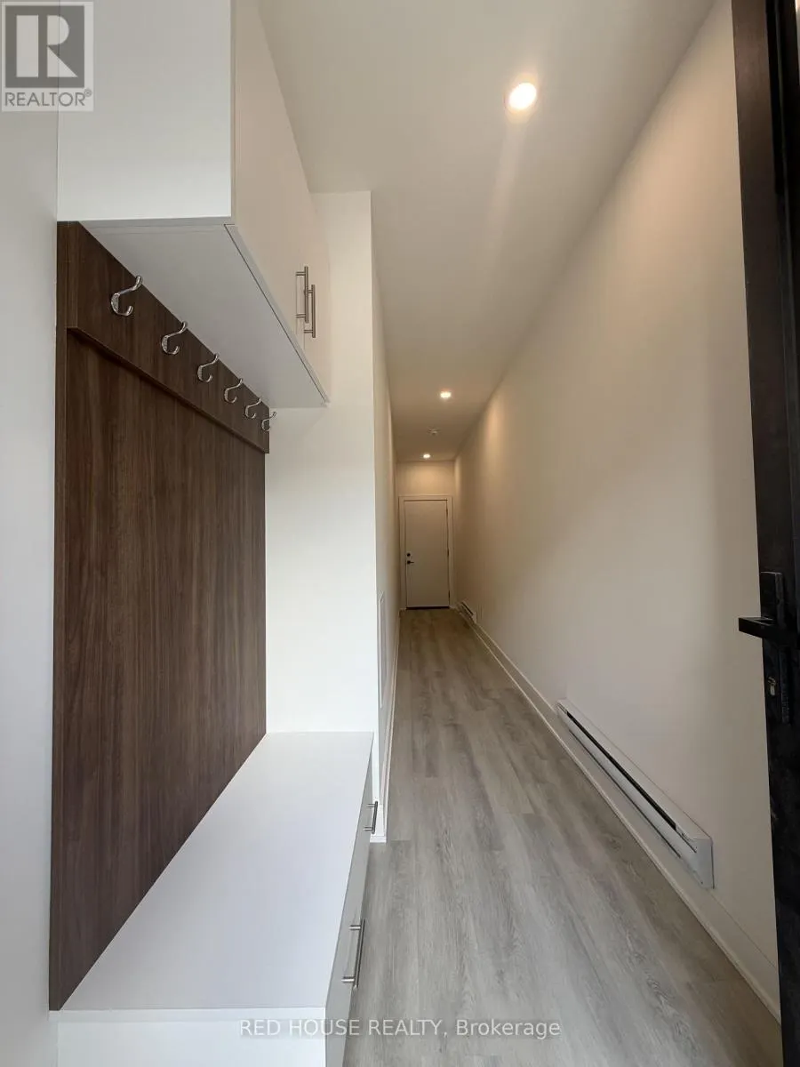 41 EVERETT COMMON
