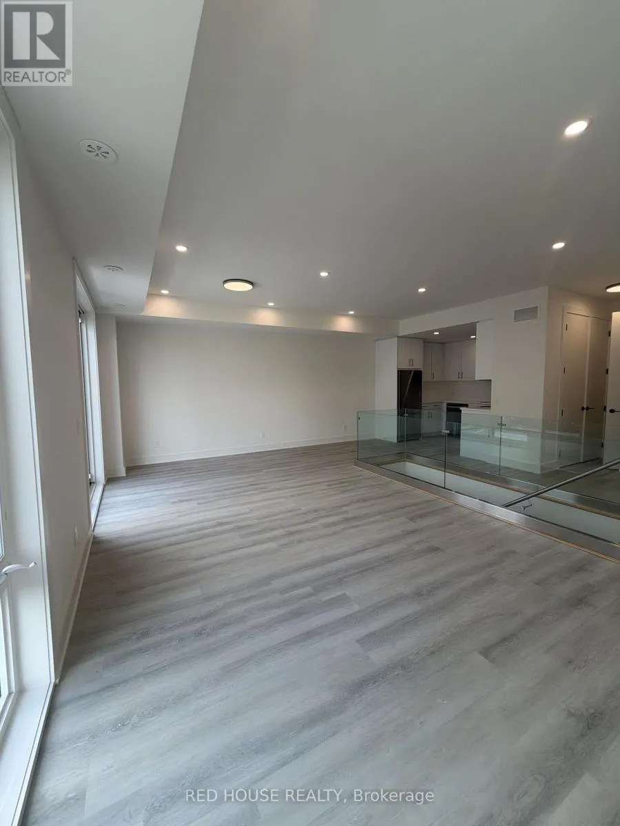 41 EVERETT COMMON