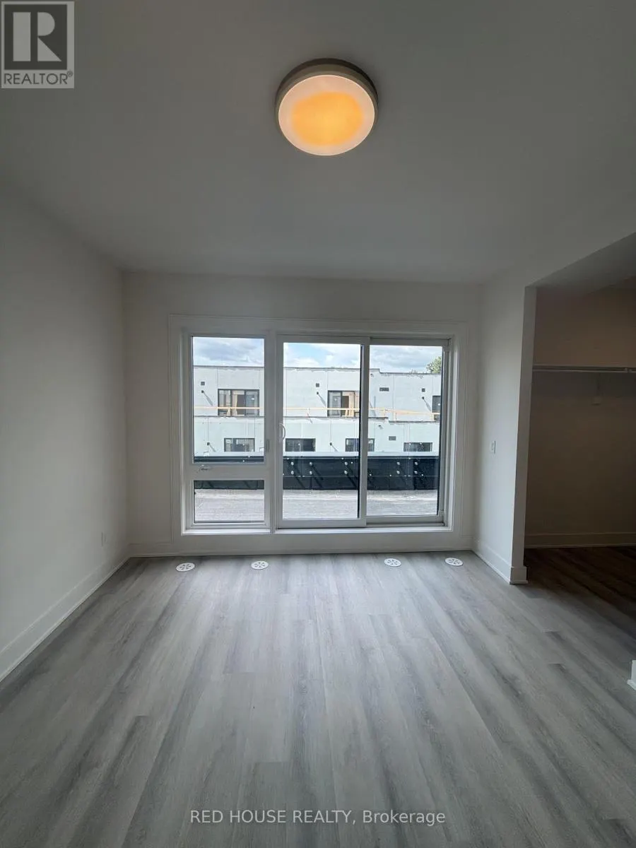 41 EVERETT COMMON
