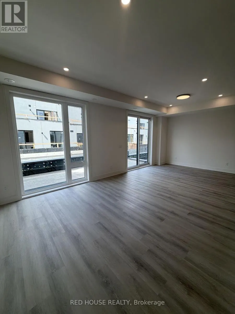 41 EVERETT COMMON
