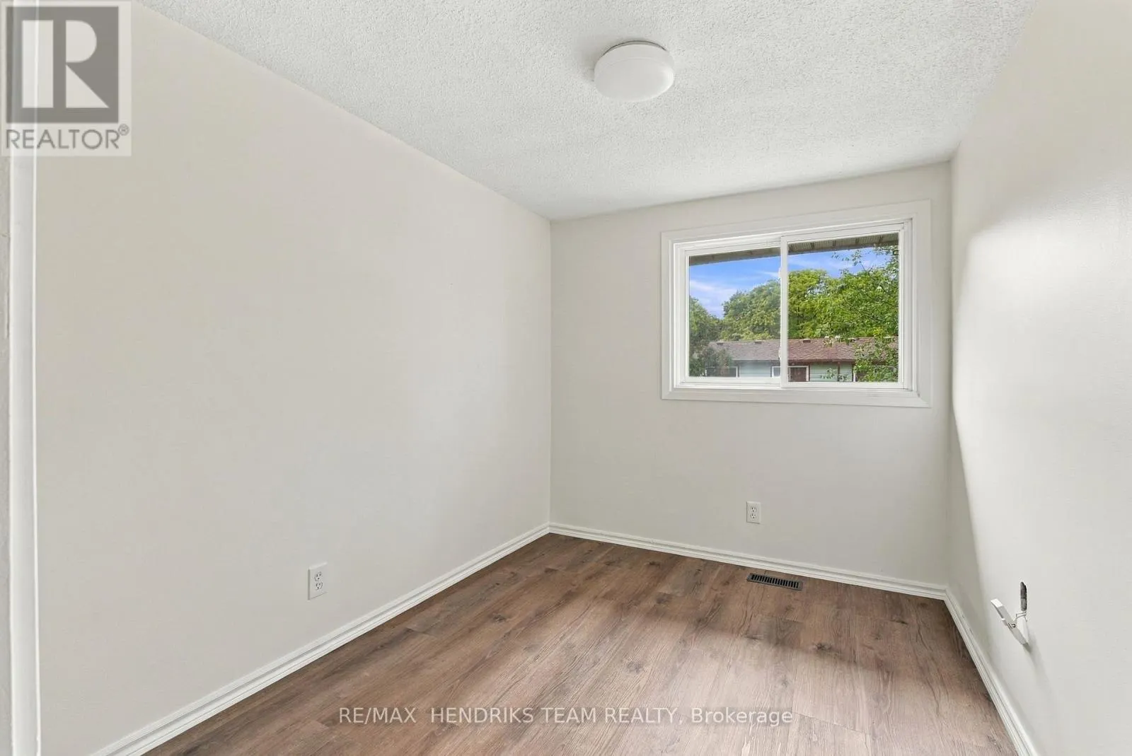 37 - 151 LINWELL ROAD #37