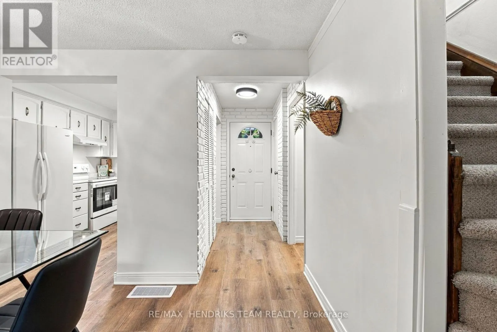37 - 151 LINWELL ROAD #37