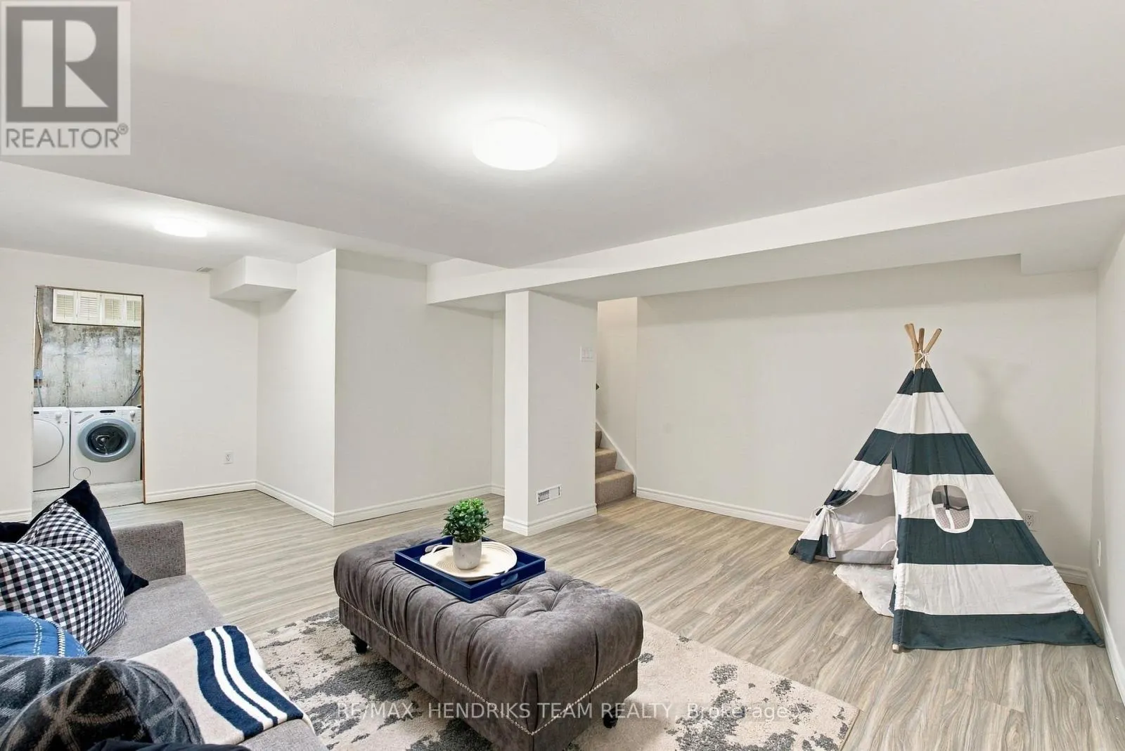 37 - 151 LINWELL ROAD #37