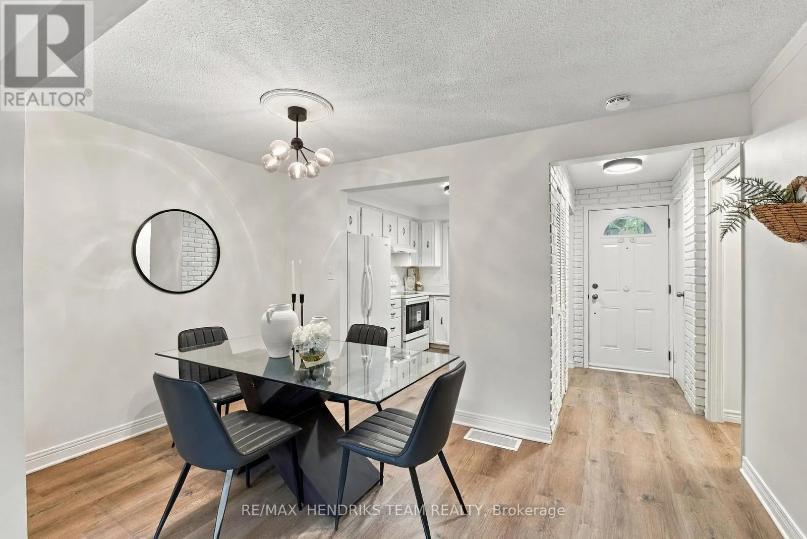 37 - 151 LINWELL ROAD #37