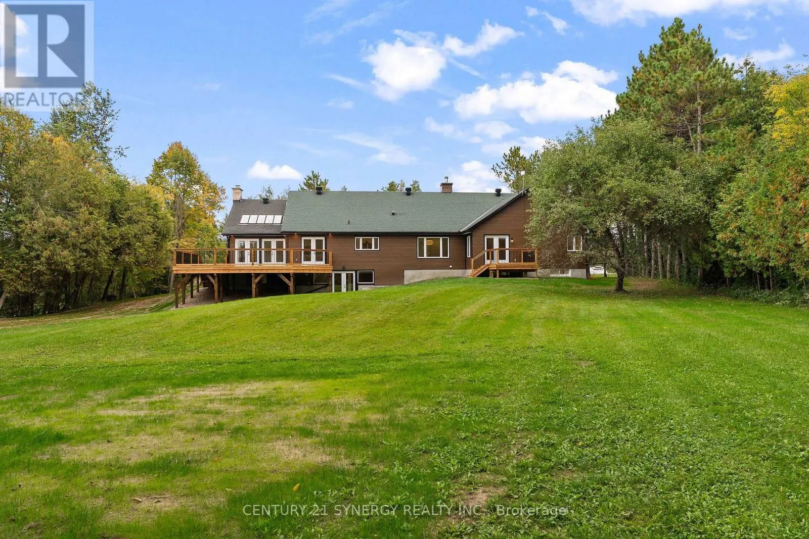 1580 GROVES ROAD