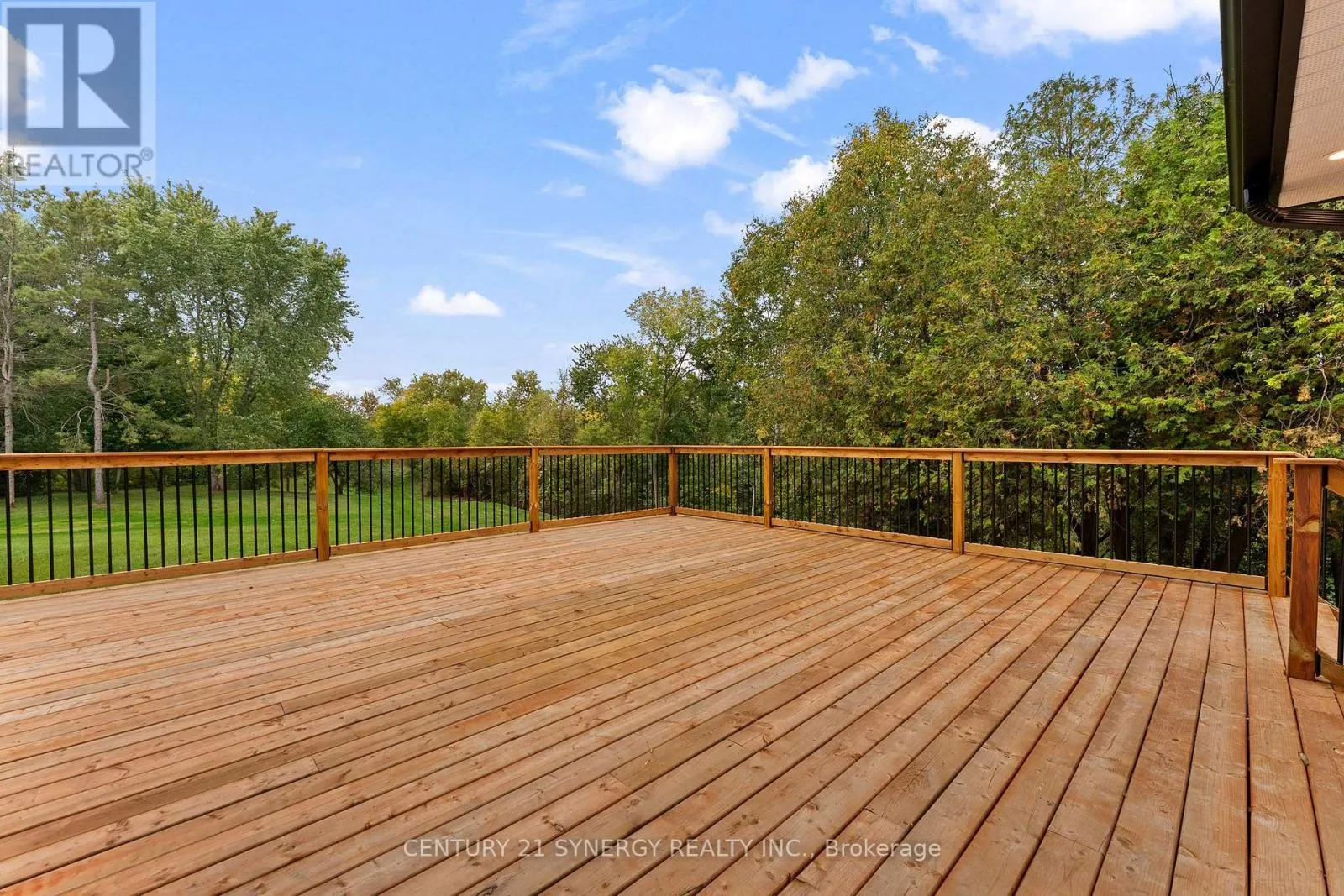 1580 GROVES ROAD