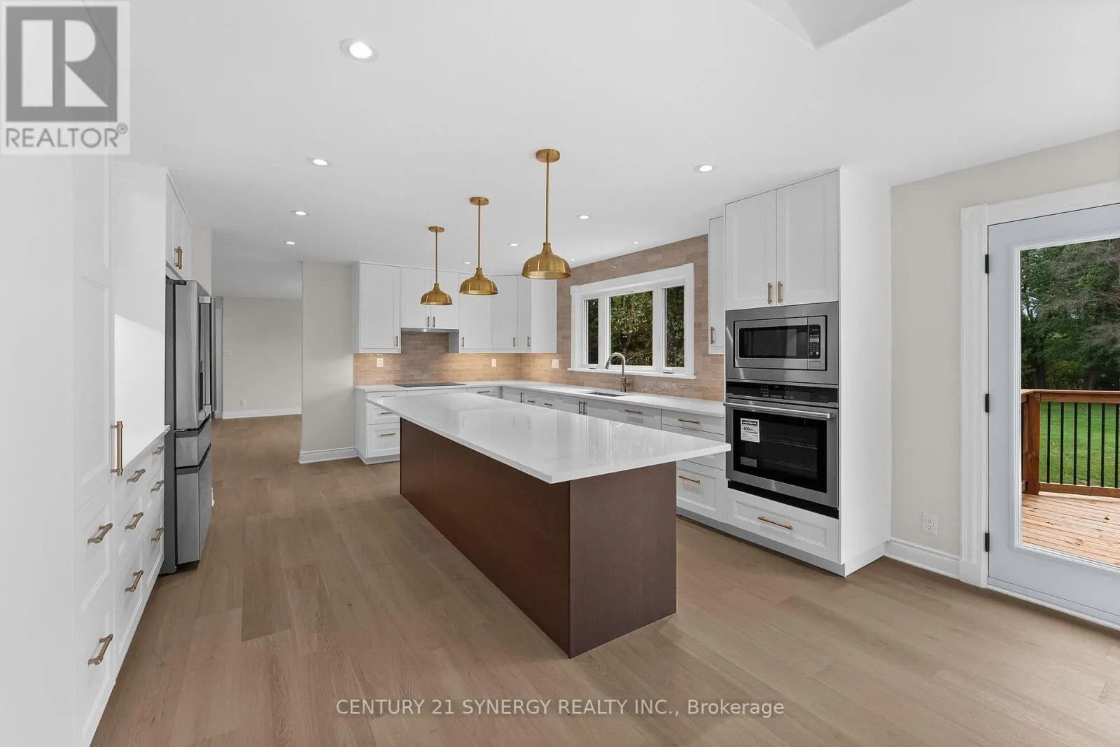 1580 GROVES ROAD