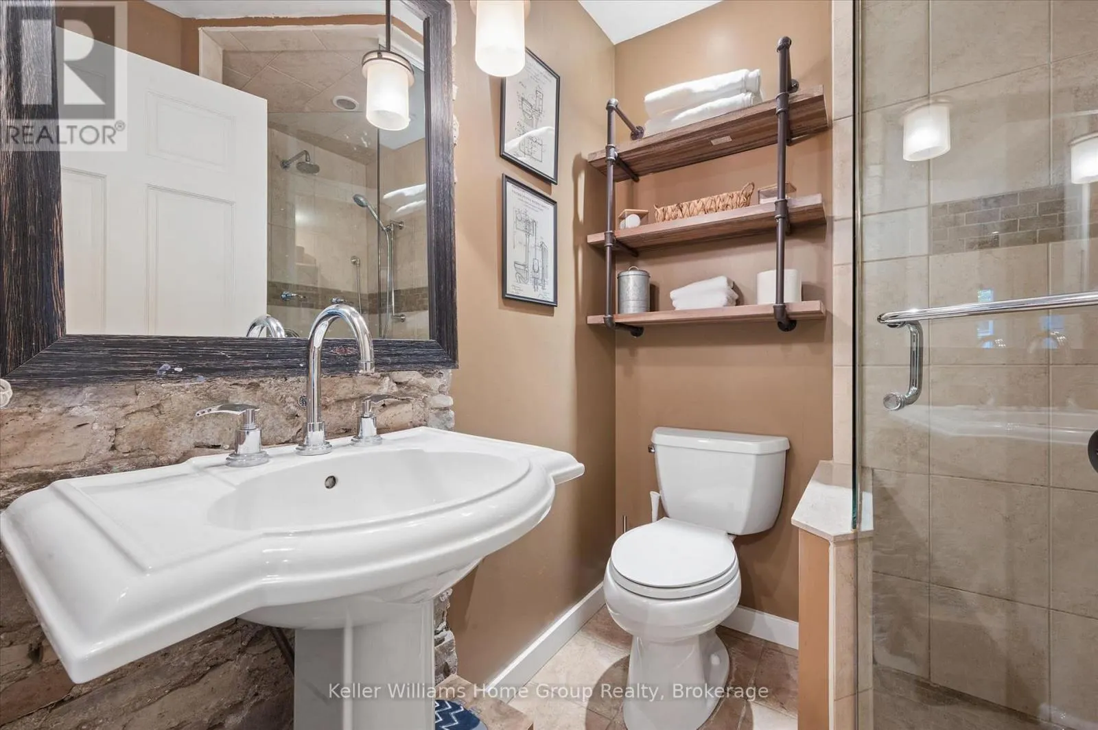 452 ST ANDREW STREET W