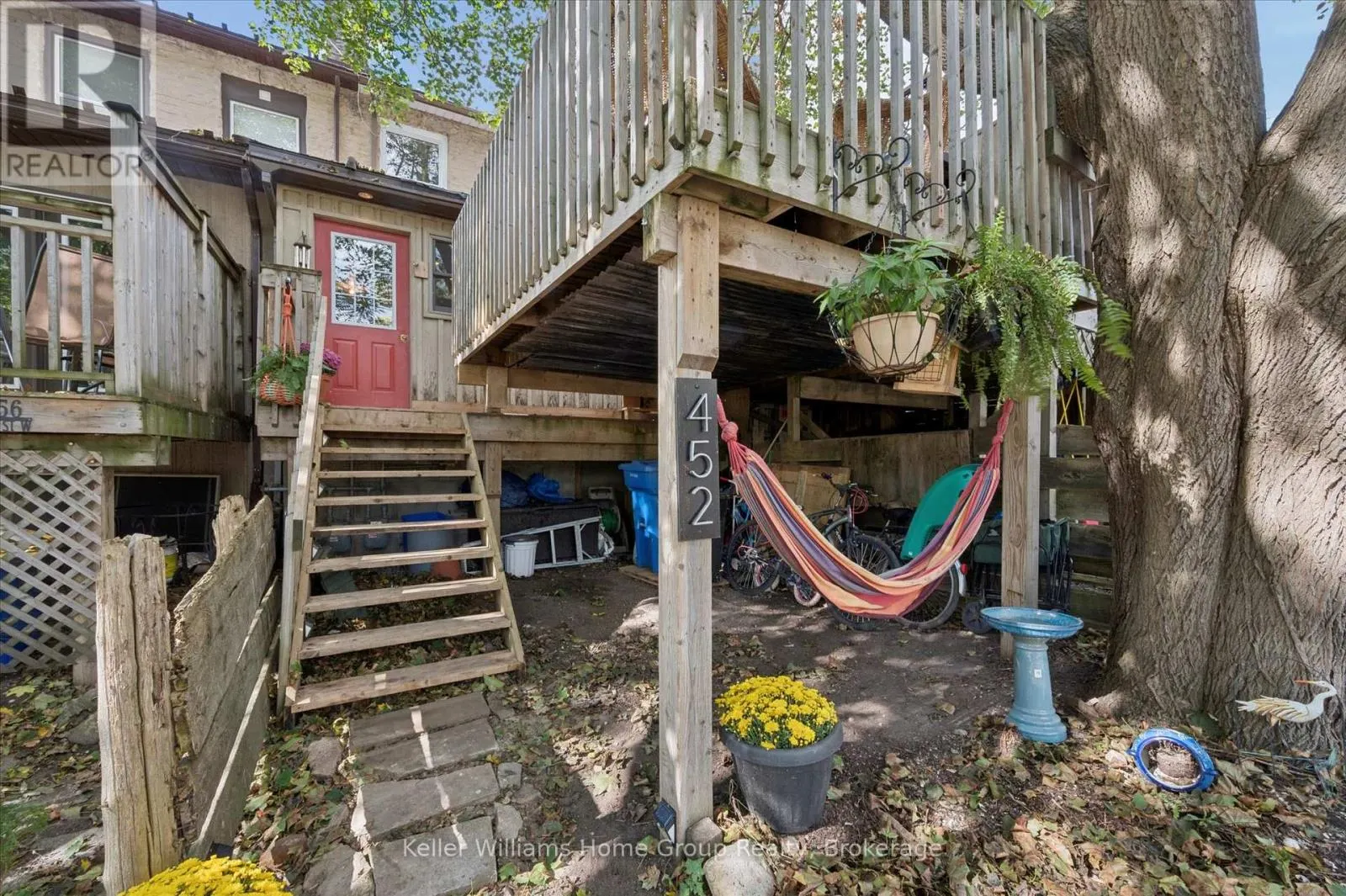 452 ST ANDREW STREET W
