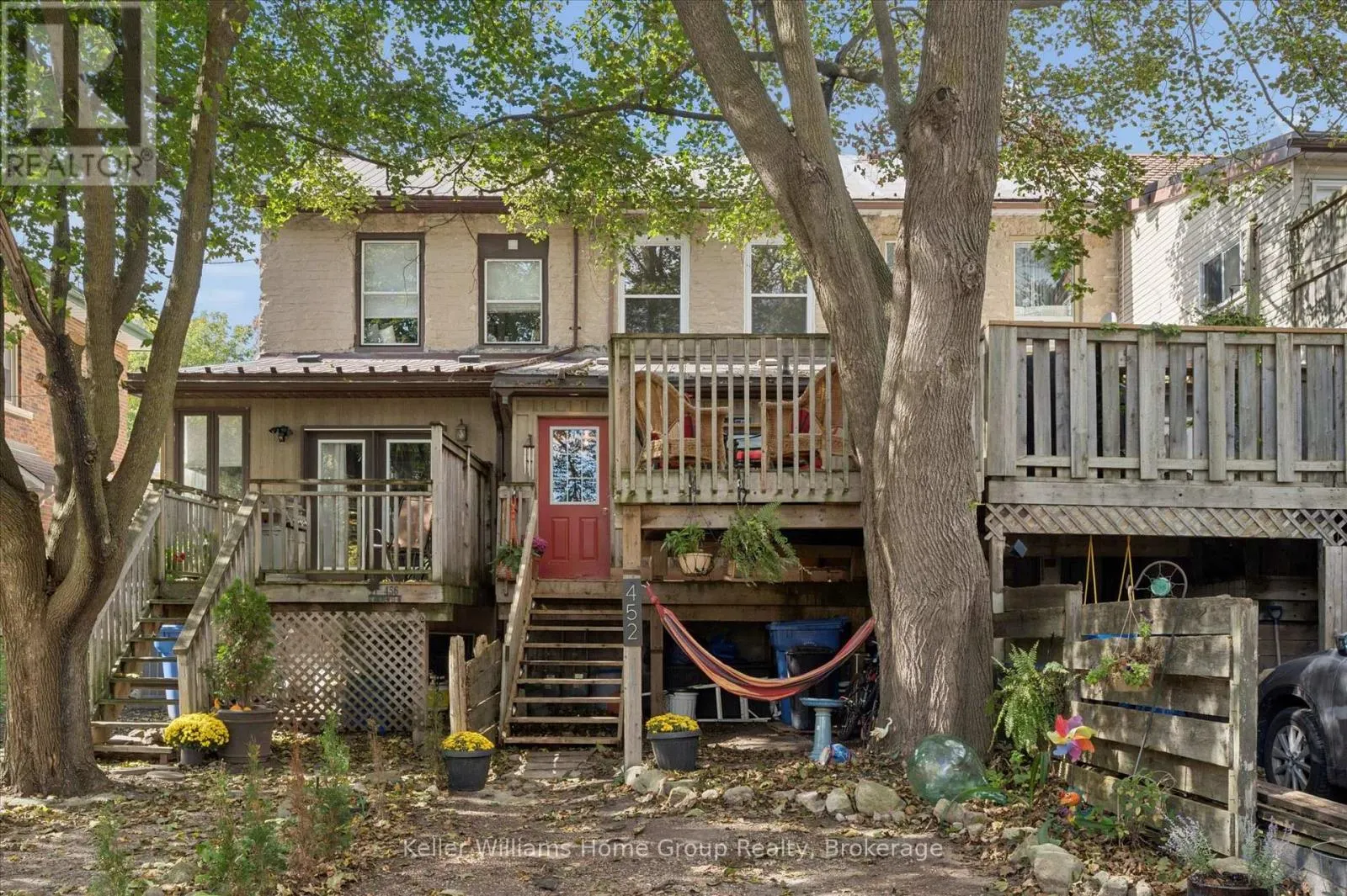 452 ST ANDREW STREET W