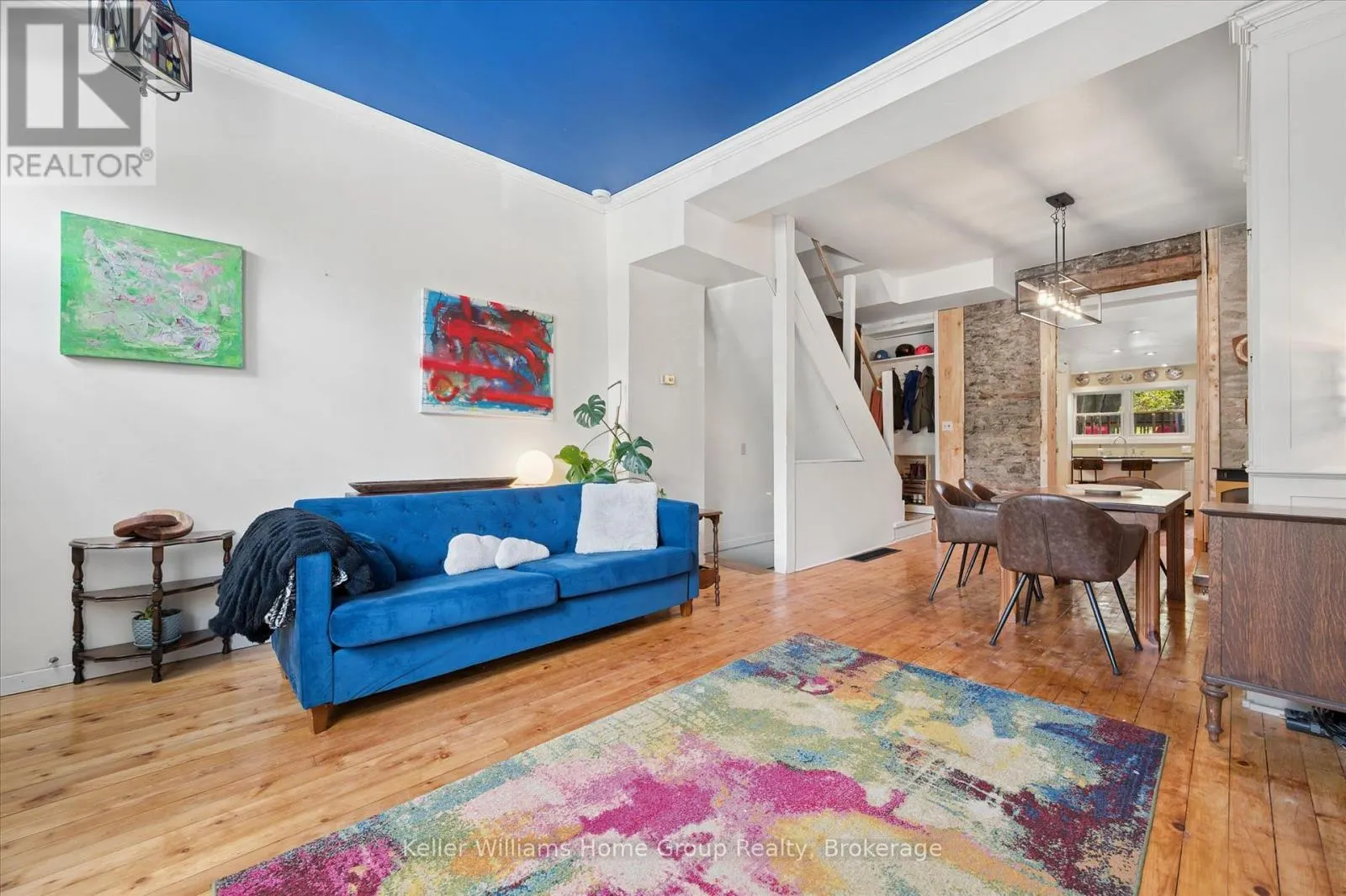 452 ST ANDREW STREET W