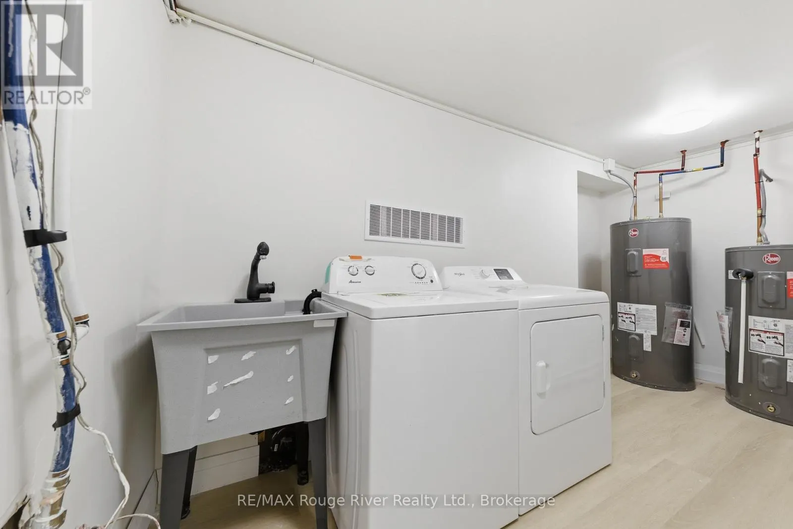 UNIT A - 144 MACDONALD AVENUE #Unit A